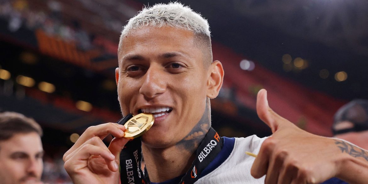 Tottenham plan to sell Richarlison to fund move for "incredible" £55m star