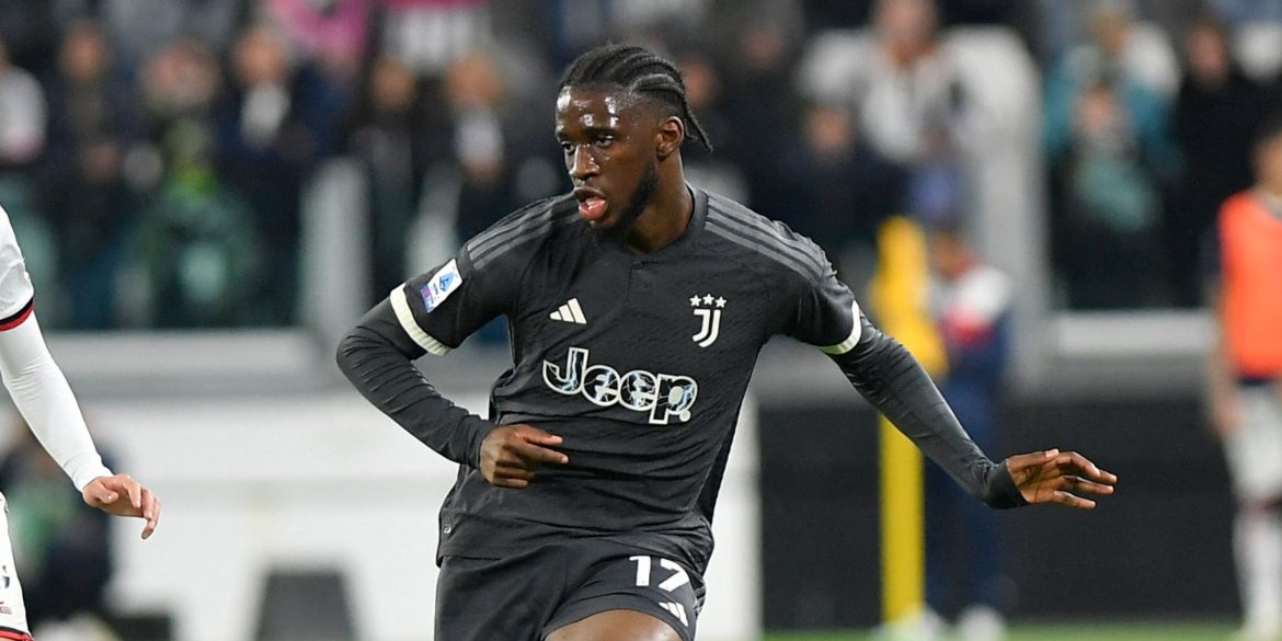 Southampton battling Premier League clubs for "flamboyant" new forward