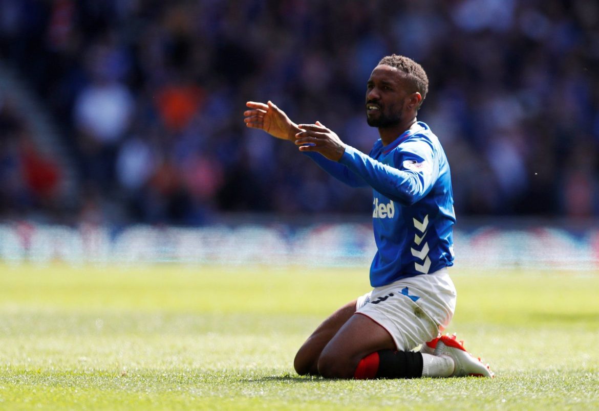 Glasgow Rangers: Fans unhappy with Jermain Defoe injury